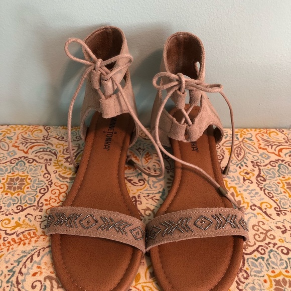 Minnetonka Pixie Suede Sandals - Picture 4 of 5